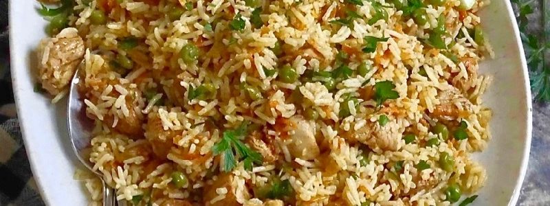 Riso basmati con pollo (e verdure): ricetta indiana passo passo